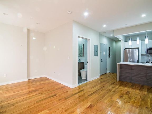 3rd image of 173 Knickerbocker Ave APT 1A