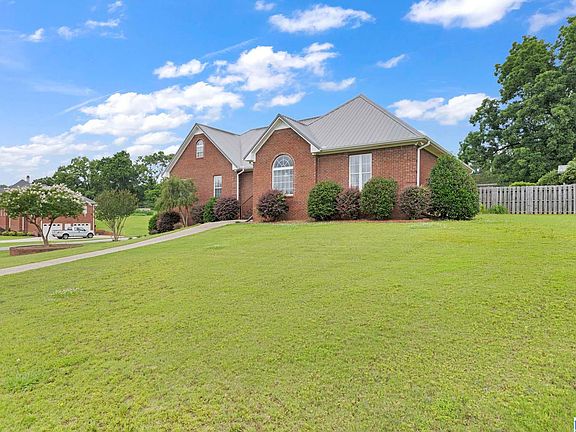 4th image of 1114 Hampton Dr