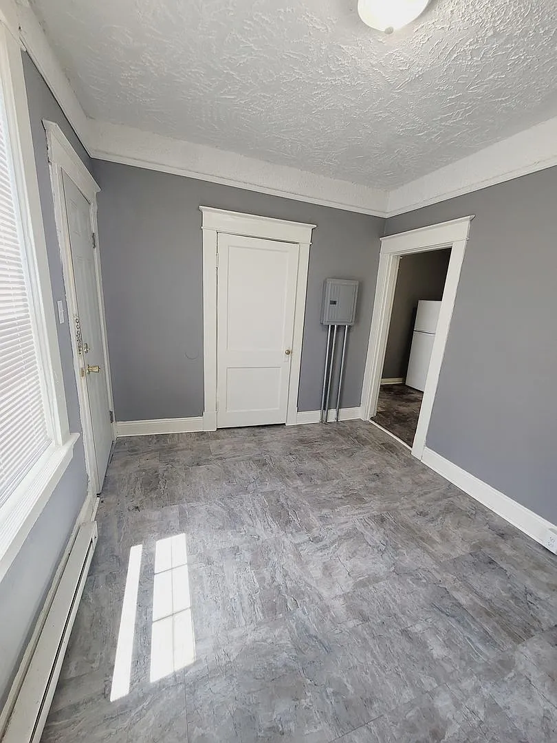 11 West Princeton Circle — Photo 4