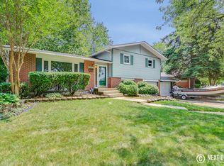 15221 Briar Ln, Oak Forest, IL 60452