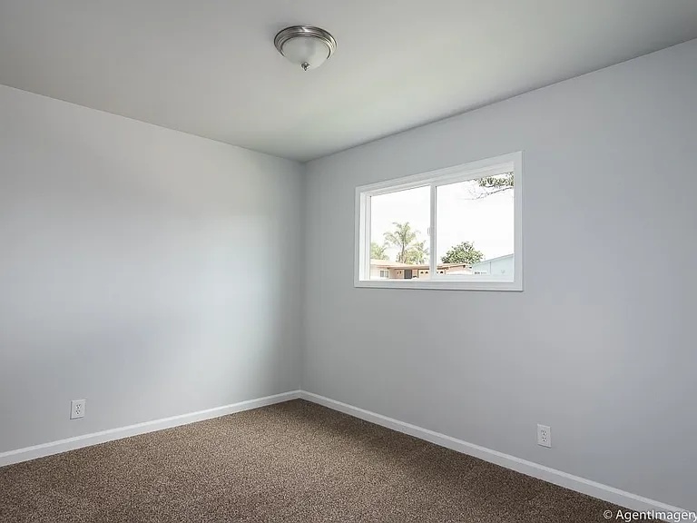 4826 Rushden Ave — Photo 4