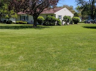 306 Seither Dr, Defiance, OH 43512