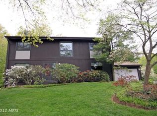 4400 Newdale Dr, Annandale, VA 22003