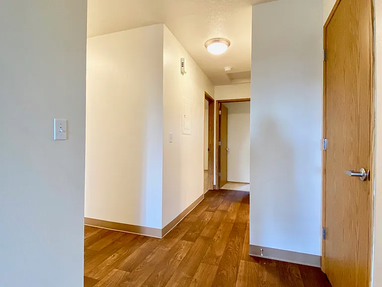 Wellington Estates — Photo 38