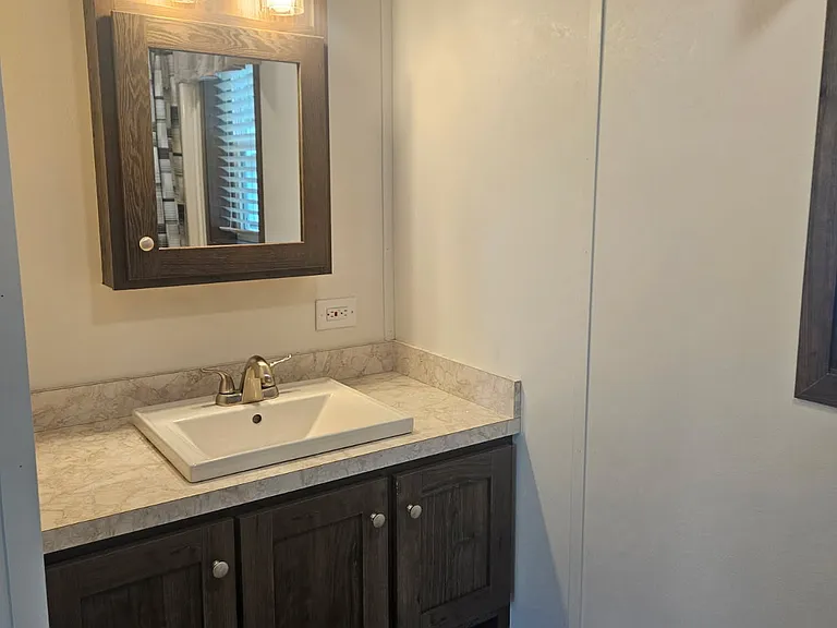 87 Front St #21 — Photo 10