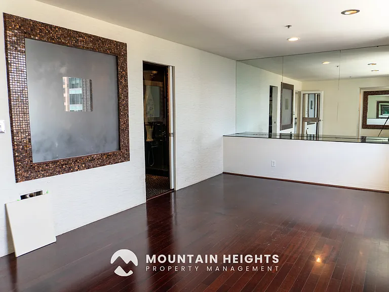 48 W Broadway #1-1708N — Photo 12