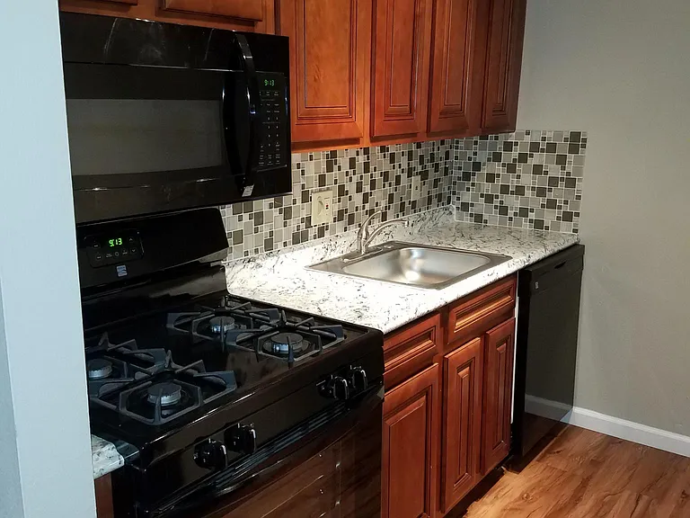 505 N Benton Ave — Photo 15