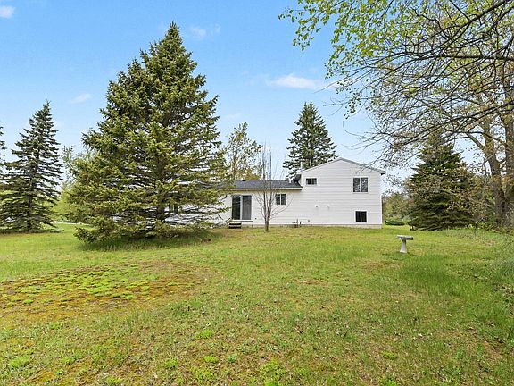3rd image of 3880 Whispering Oaks Dr