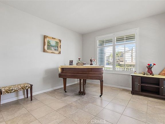 5th image of 6136 Walnut Grove Ct