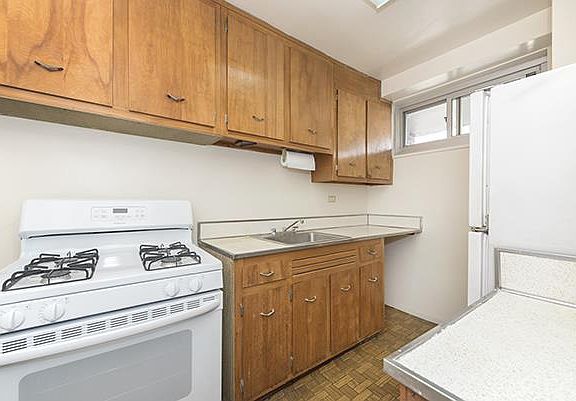 5th image of 215 Park Row APT 18F