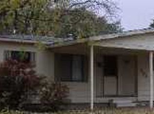 304 SW 4th St, Newton, KS 67114