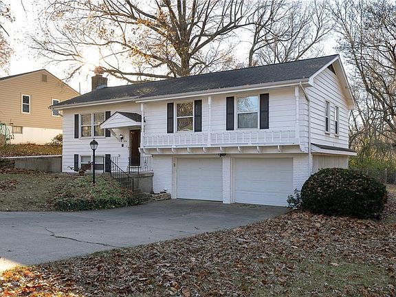 3rd image of 8124 Hardy Ave