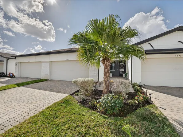3775 Maxwell Park Dr, Sun City Center, FL 33573