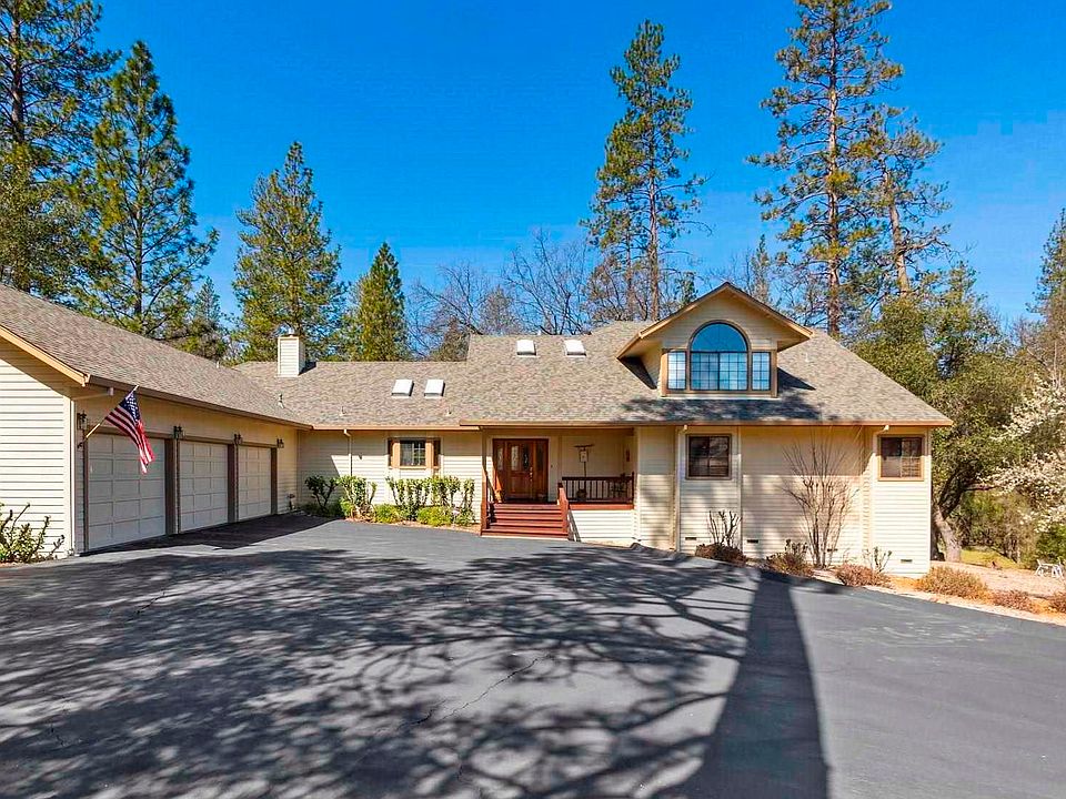 1st image of 21740 Apple Hill Dr