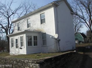 718 W Washington St, Charles Town, WV