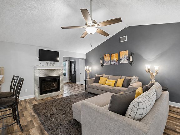 4th image of 1316 Cy Blackburn Cir