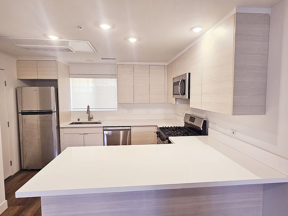 1st image of 1245 N New Hampshire Ave #3