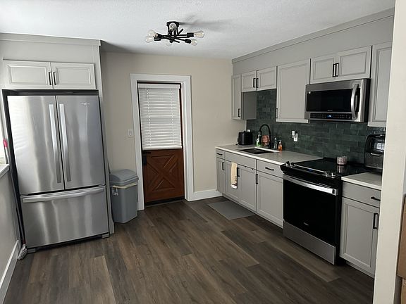 3rd image of 716 Mathers St #B