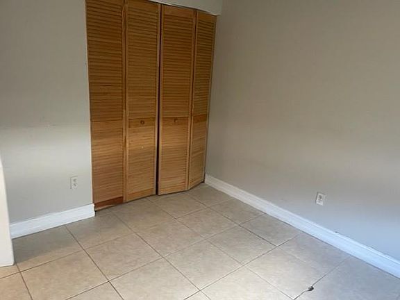 3rd image of 20725 NE 8th Ct APT 102