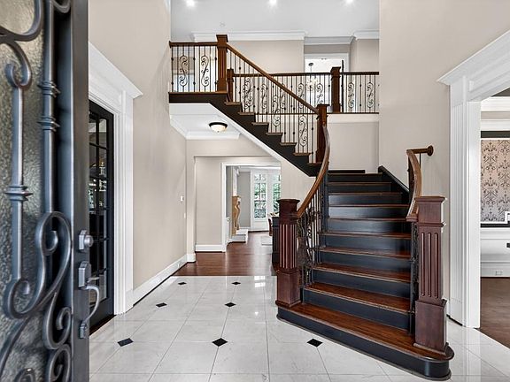 5th image of 1820 Turnberry Ave