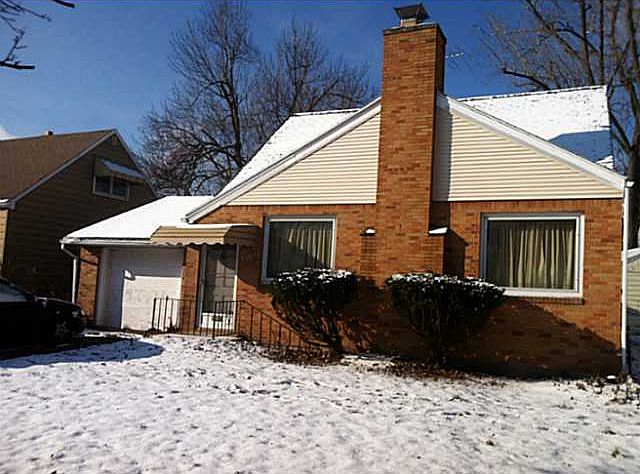 1st image of 200 Shoshone St