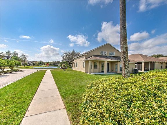 5th image of 10880 Newbridge Dr