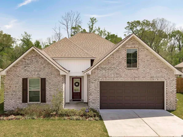 8228 Treeline Dr, Gonzales, LA 70737
