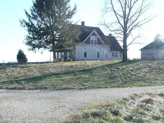 1st image of 9768 S County Road 5 SE