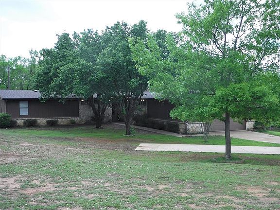 4th image of 142 Wood Dale Dr