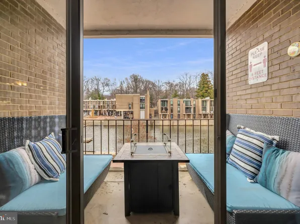 11428 Washington Plz W #11428, Reston, VA 20190