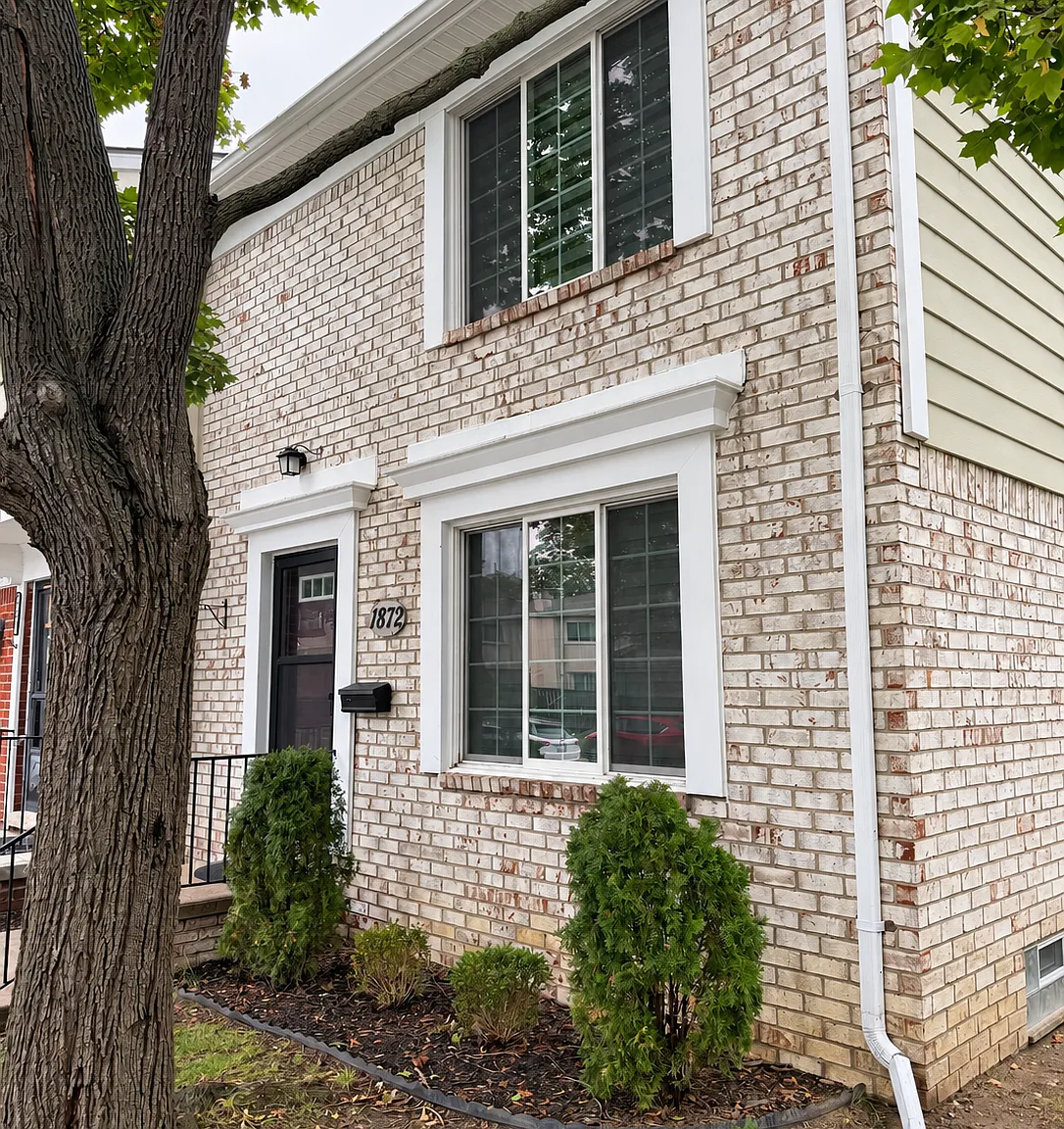 3 bed, 1.5 bath, 1280 sqft, $2,600 — Photo 1