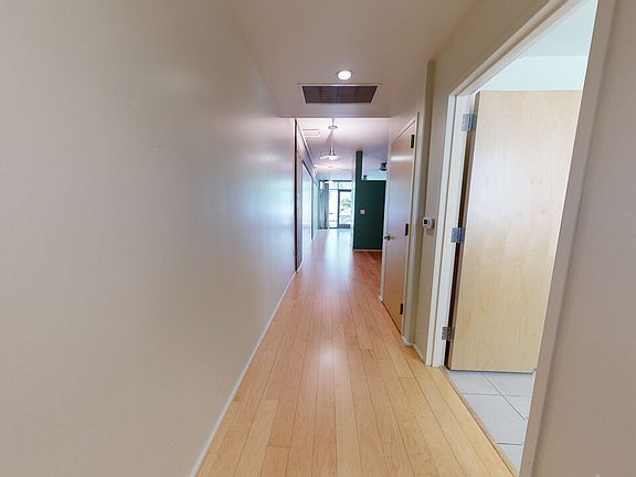 2nd image of 1100 S Hope St APT 405