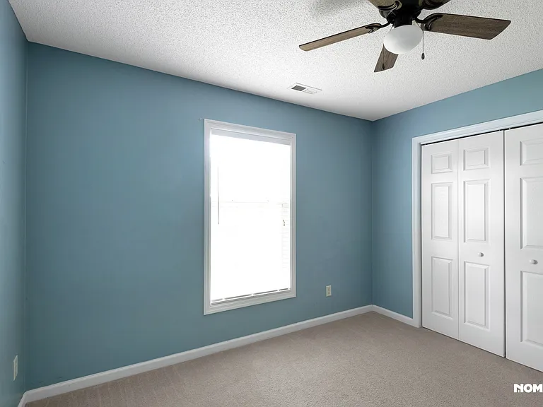 216 Stone Point Ln — Photo 23