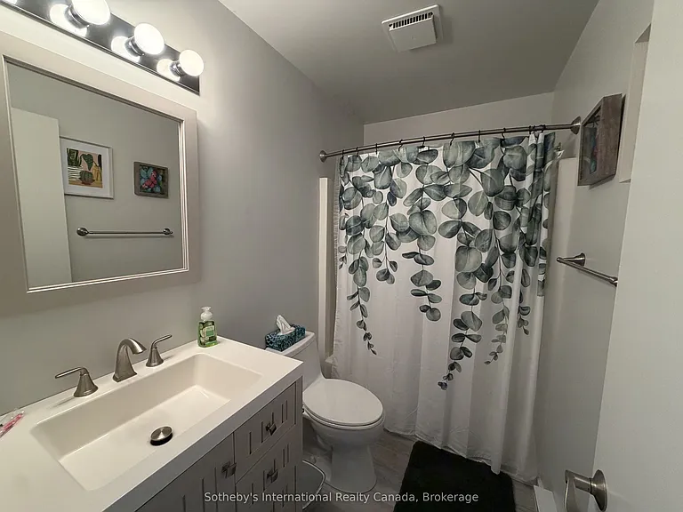 589 Oxbow Cres — Photo 19