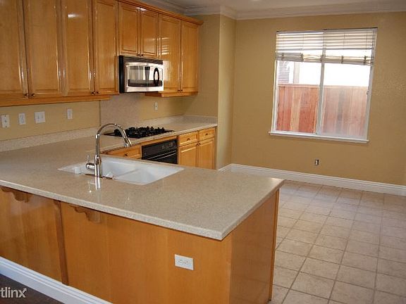 5th image of 5735 Idlewood St