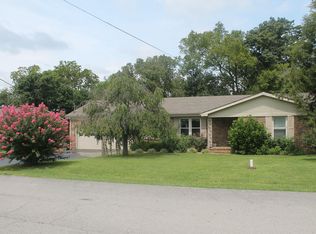 328 Donna Dr, Hopkinsville, KY 42240