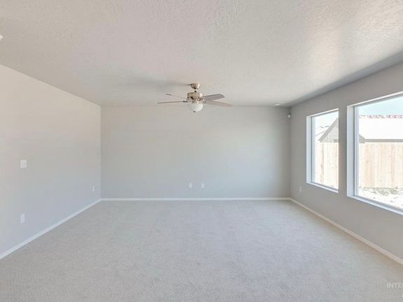 5th image of 744 W Treehouse Way