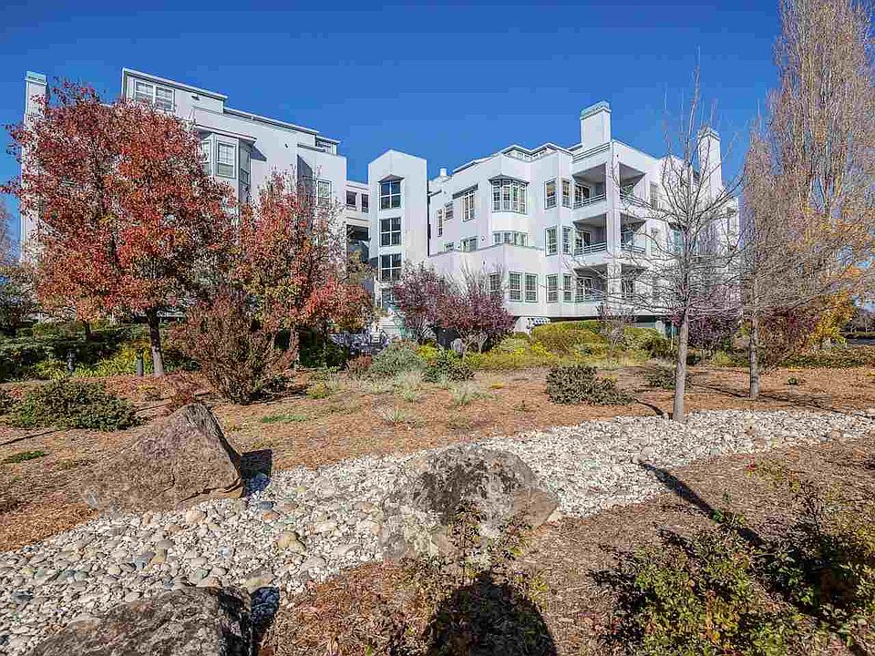 2nd image of 740 Promontory Point Ln APT 3109
