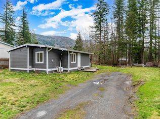 6263 Pine Pl, Maple Falls, WA 98266