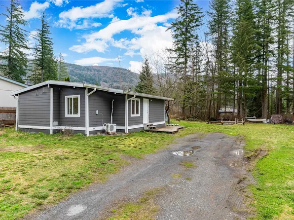 6263 Pine Place, Maple Falls, WA 98266