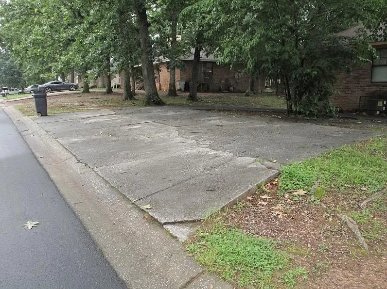 2 bed, 1050 sqft, $1,500 — Photo 3