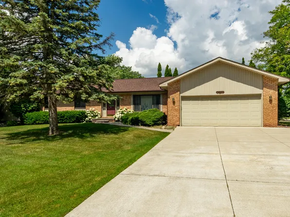 24101 Nilan Dr, Novi, MI 48375