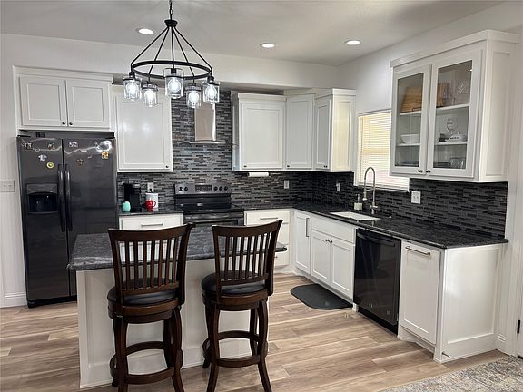 2nd image of 468 Hidden Shores Dr