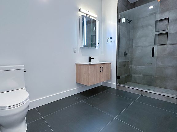 5th image of 28 Jefferson St #502