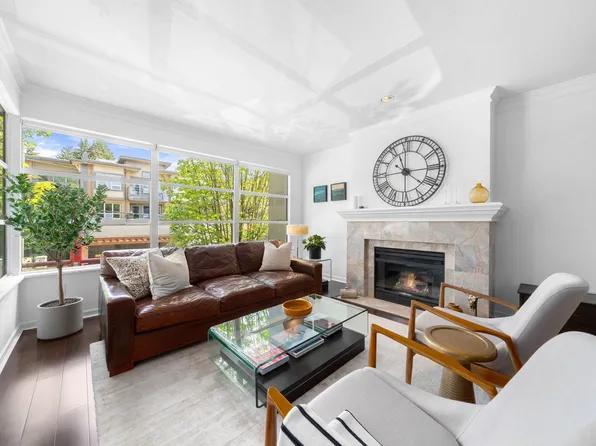 3151 Woodbine Dr #204, North Vancouver, BC V7R 2S4