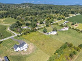 237 Cemetery Hill Rd, Asbury, NJ 08802