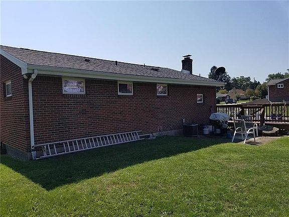 4th image of 34 Loretta St