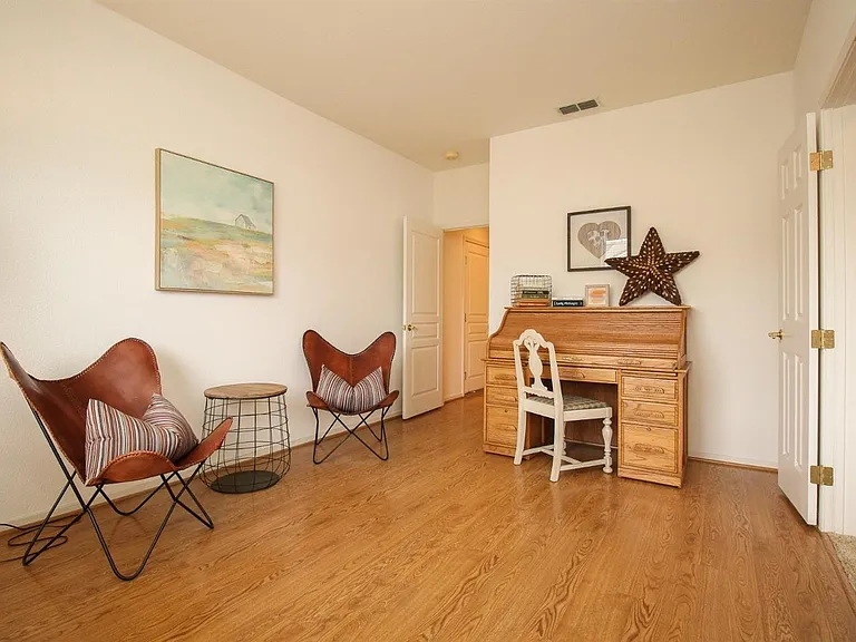 130 Mandarin Cir — Photo 3