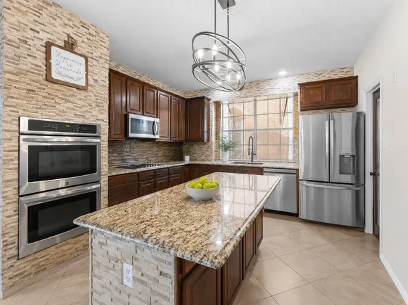 2504 Hackberry Pl, Plano, TX 75025
