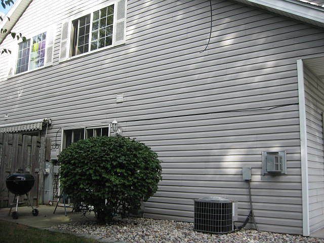 2nd image of 706 Shady Acres Ln
